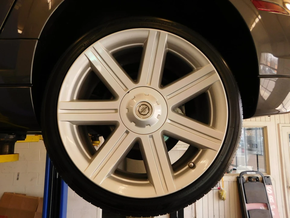 2004 Chrysler Crossfire - Image 25 of 31