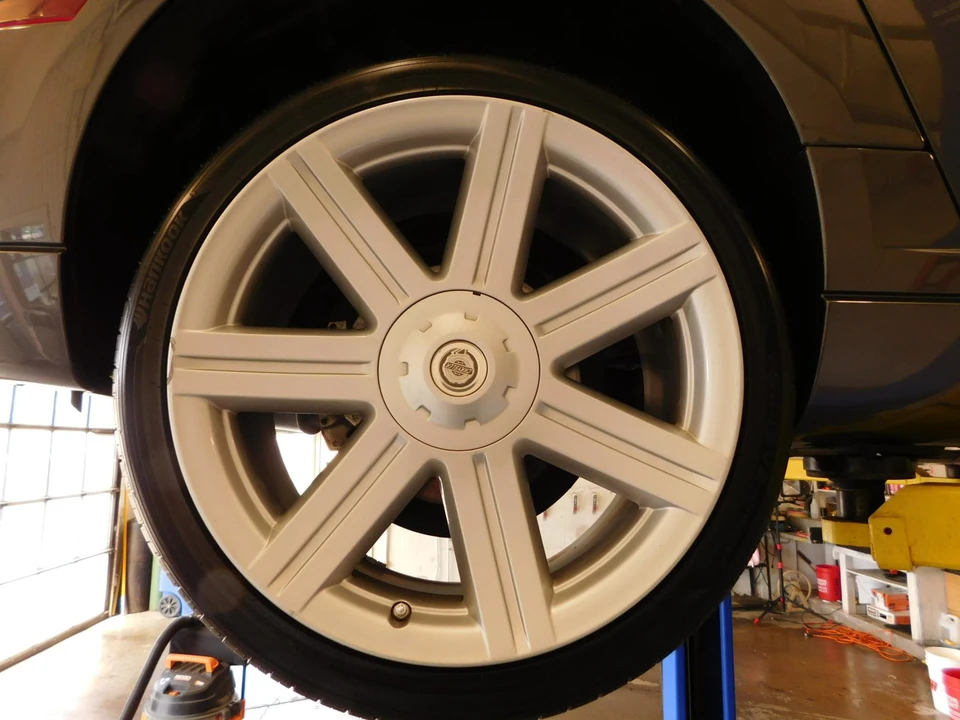 2004 Chrysler Crossfire - Image 26 of 31
