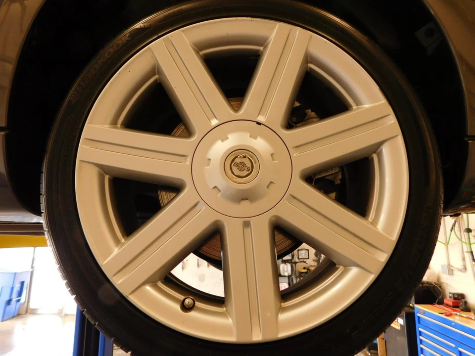 2004 Chrysler Crossfire - Image 27 of 31