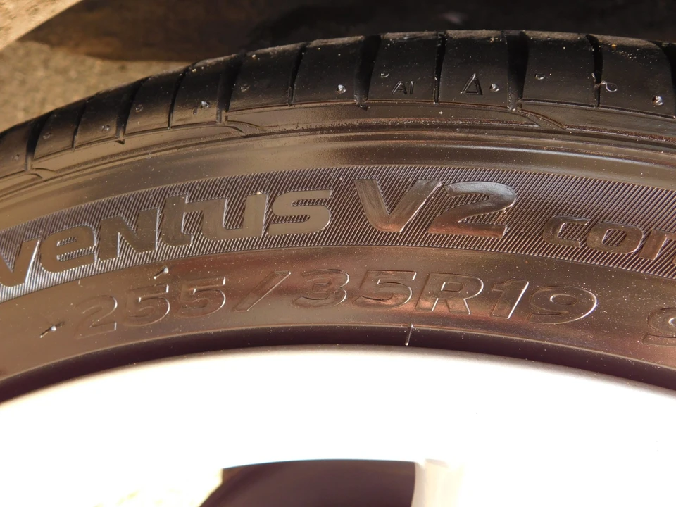 2004 Chrysler Crossfire - Image 31 of 31