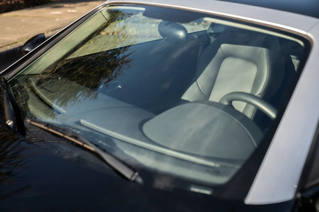 2004 Chrysler Crossfire - Image 25 of 31