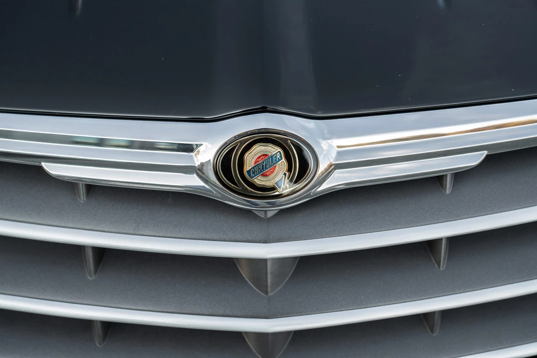 2004 Chrysler Crossfire - Image 20 of 31