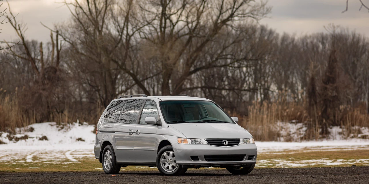 2004 Honda Odyssey - Image 14 of 31