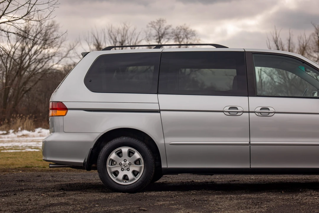 2004 Honda Odyssey - Image 28 of 31