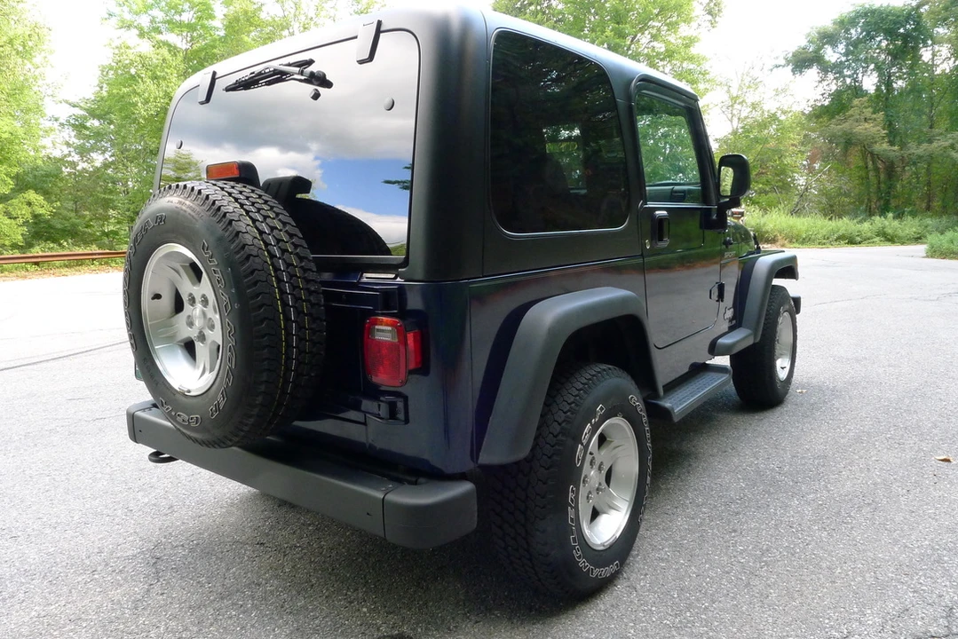 2004 Jeep TJ Wrangler - Image 28 of 31