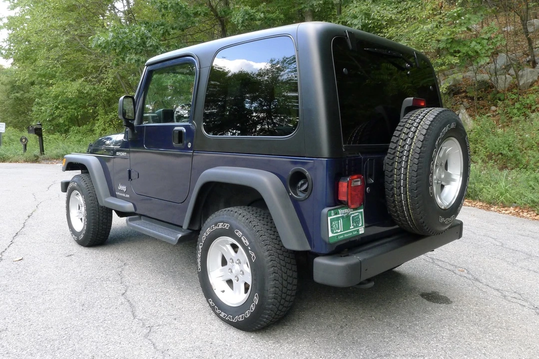 2004 Jeep TJ Wrangler - Image 29 of 31