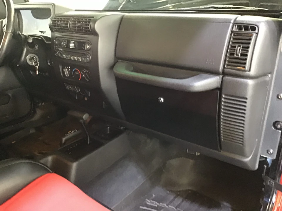 2004 Jeep TJ Wrangler - Image 25 of 31