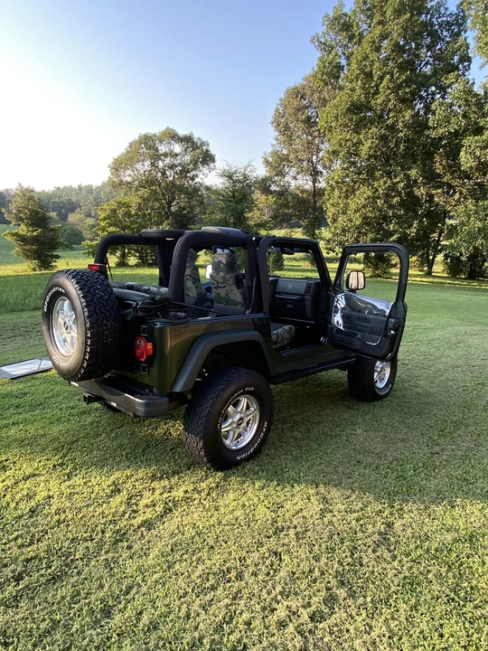 2004 Jeep TJ Wrangler - Image 15 of 31