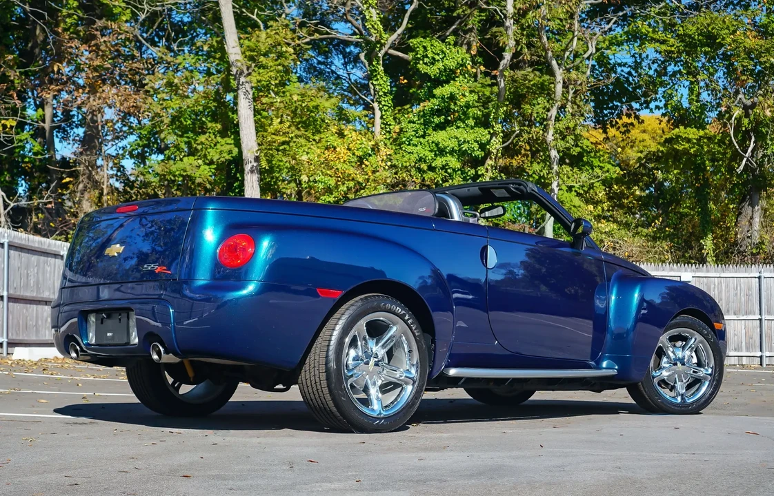 2005 Chevrolet SSR - Image 6 of 6
