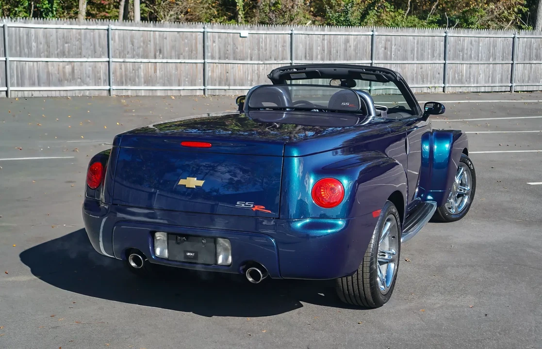 2005 Chevrolet SSR - Image 5 of 6