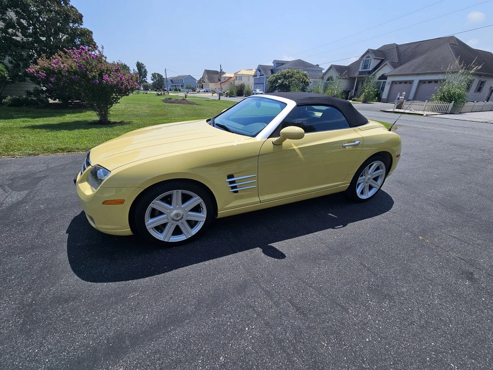 2005 Chrysler Crossfire - Image 16 of 31