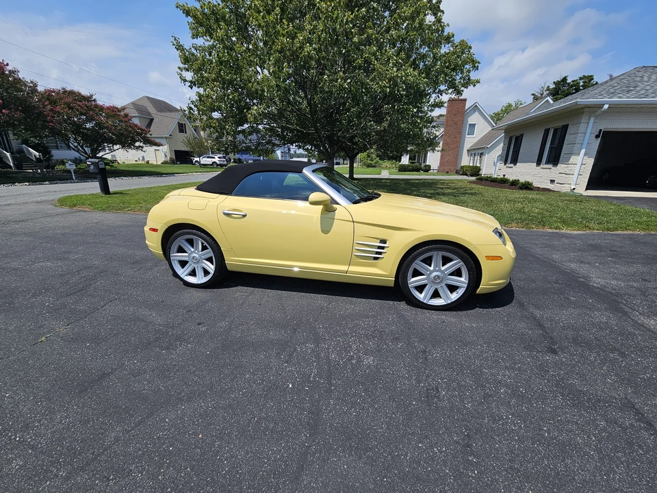 2005 Chrysler Crossfire - Image 7 of 31