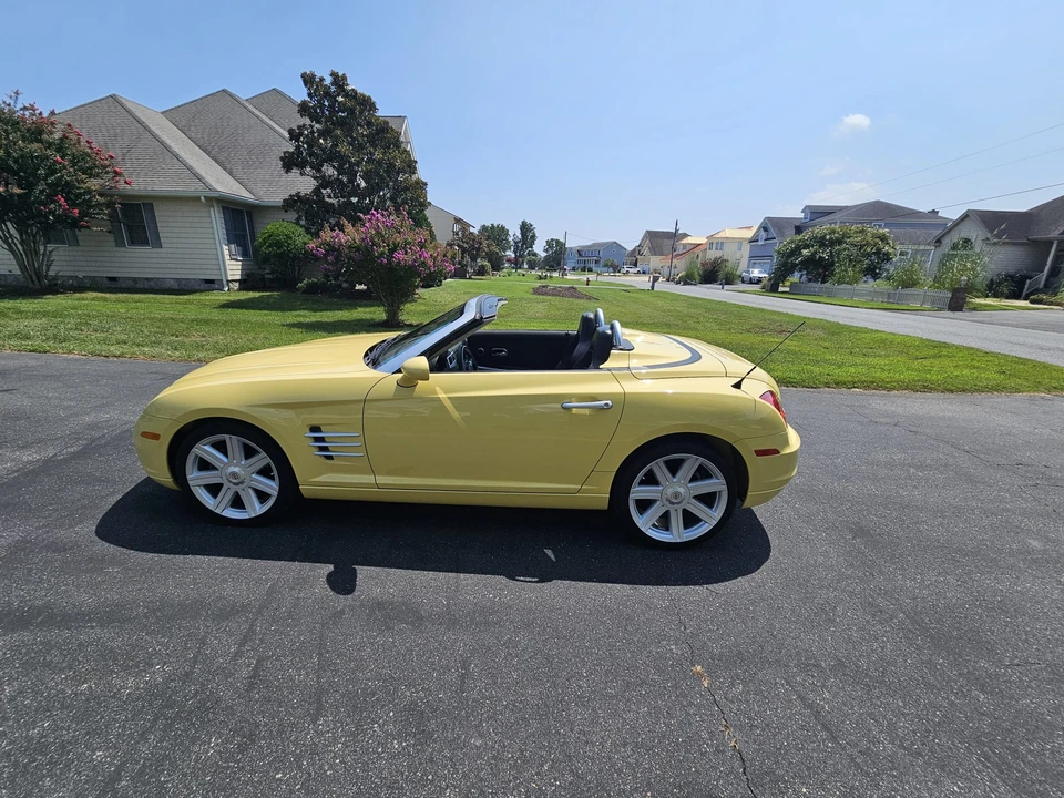 2005 Chrysler Crossfire - Image 5 of 31