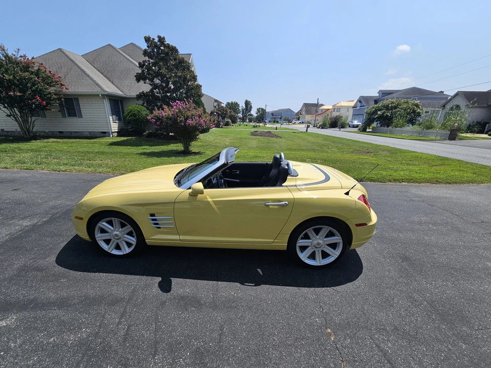 2005 Chrysler Crossfire - Image 4 of 31