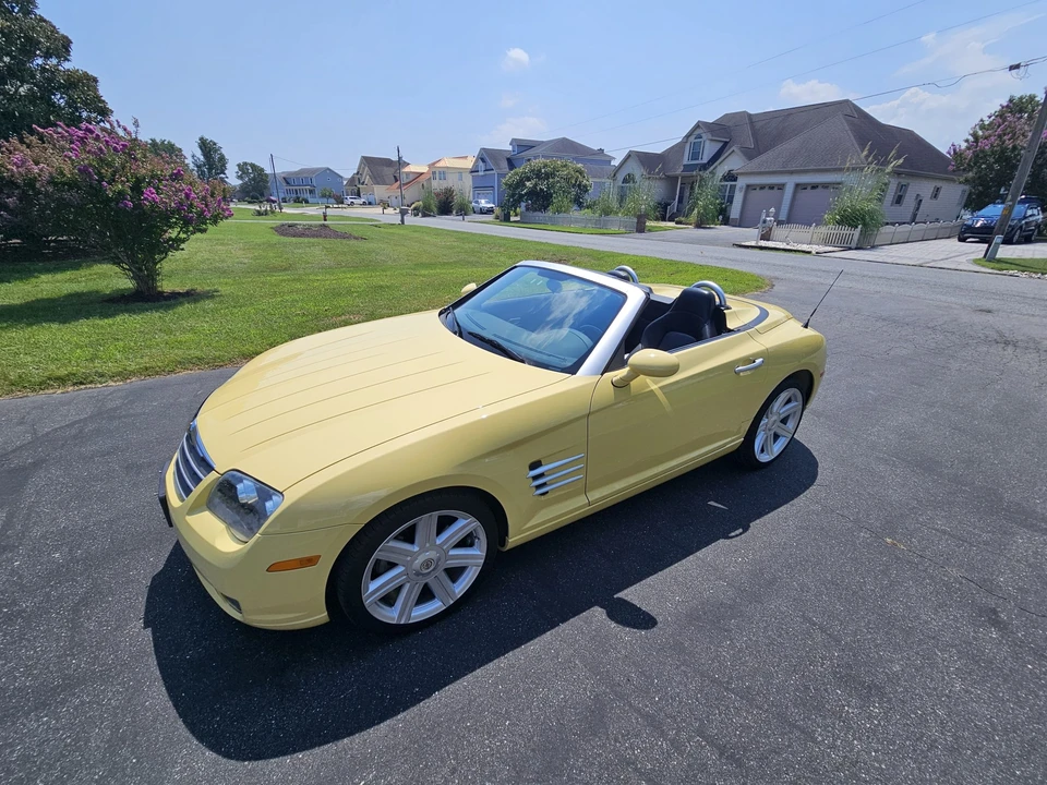 2005 Chrysler Crossfire - Image 3 of 31