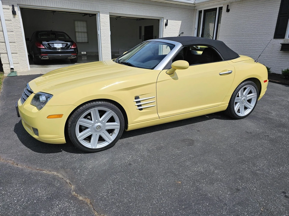 2005 Chrysler Crossfire - Image 17 of 31
