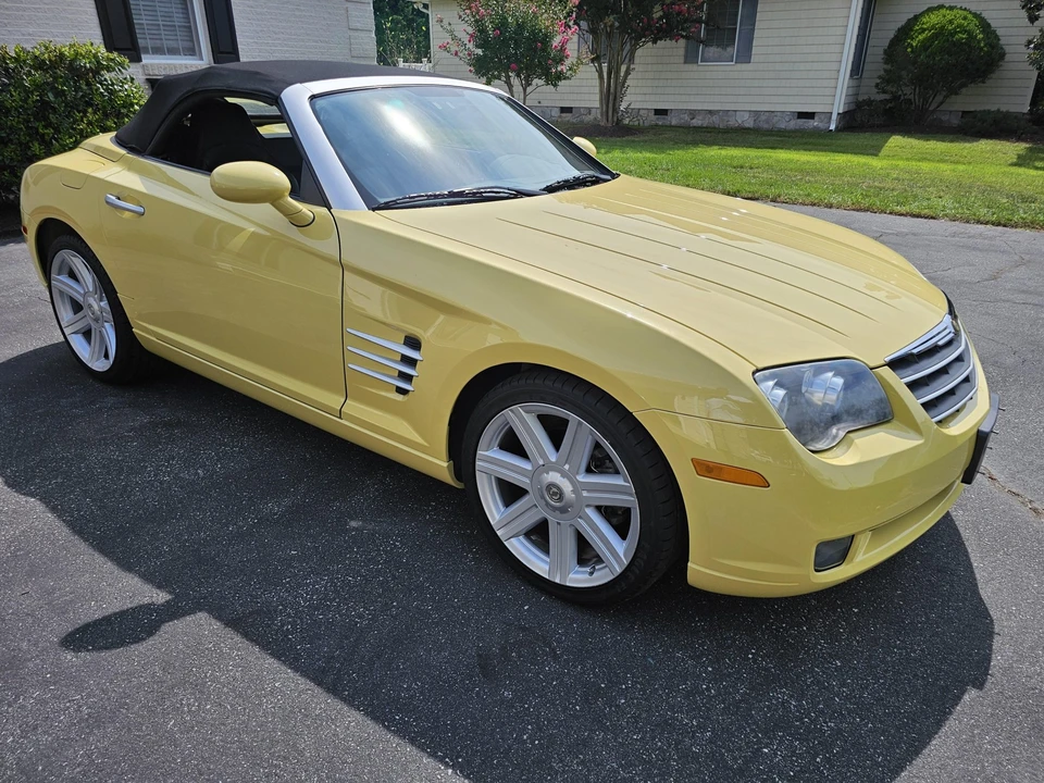 2005 Chrysler Crossfire - Image 9 of 31