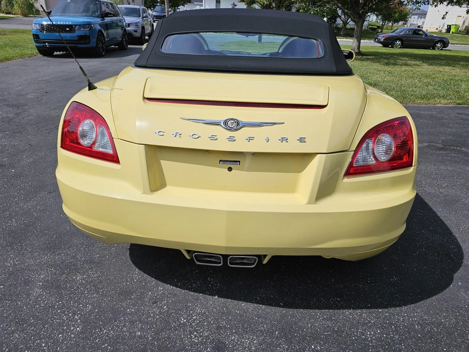 2005 Chrysler Crossfire - Image 20 of 31
