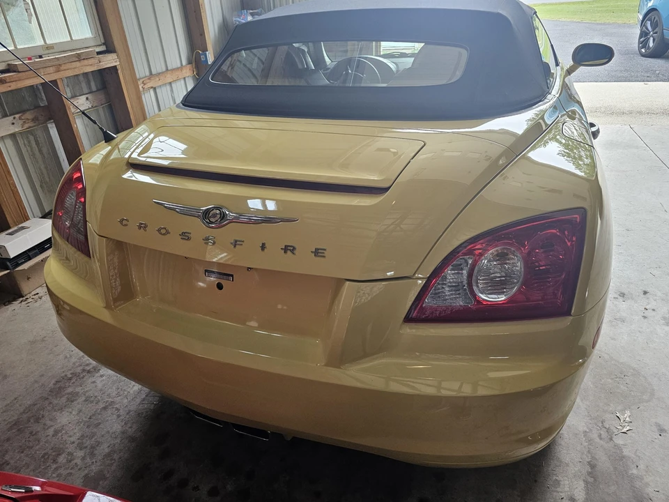 2005 Chrysler Crossfire - Image 28 of 31
