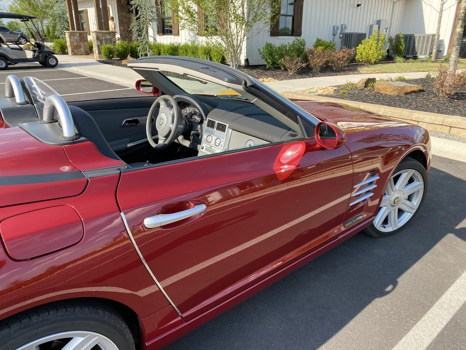 2005 Chrysler Crossfire - Image 27 of 31