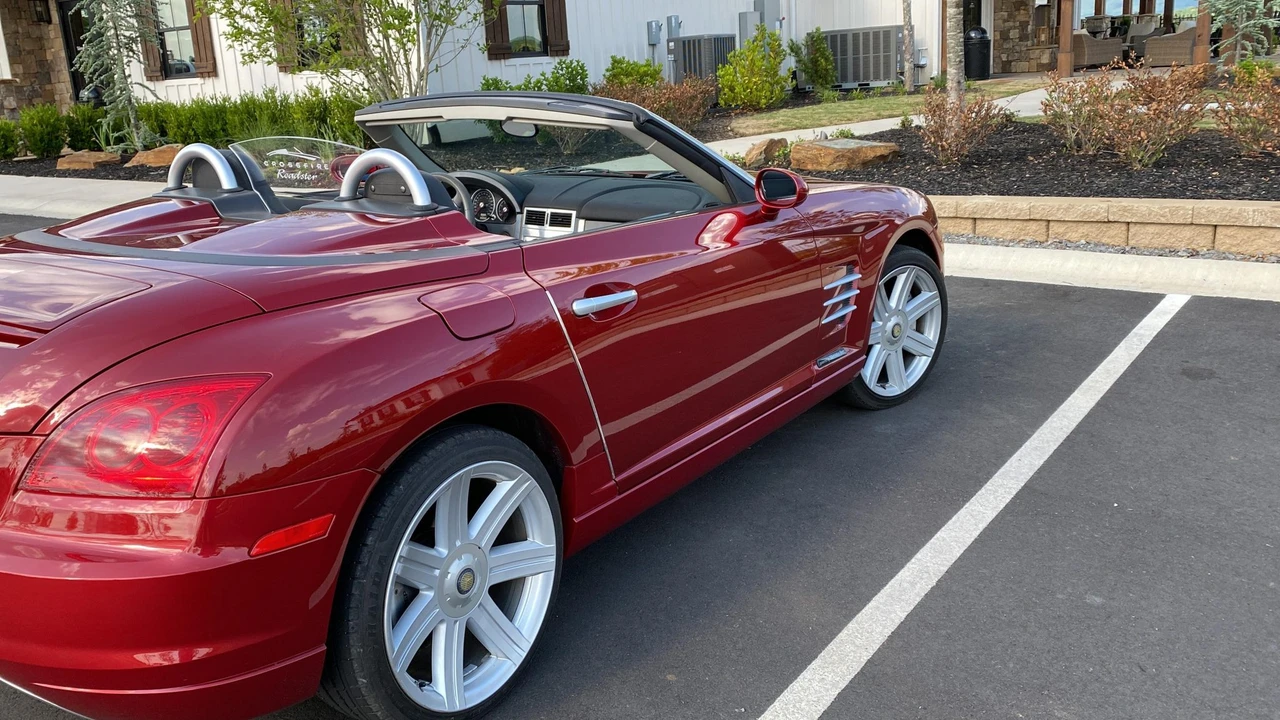 2005 Chrysler Crossfire - Image 26 of 31