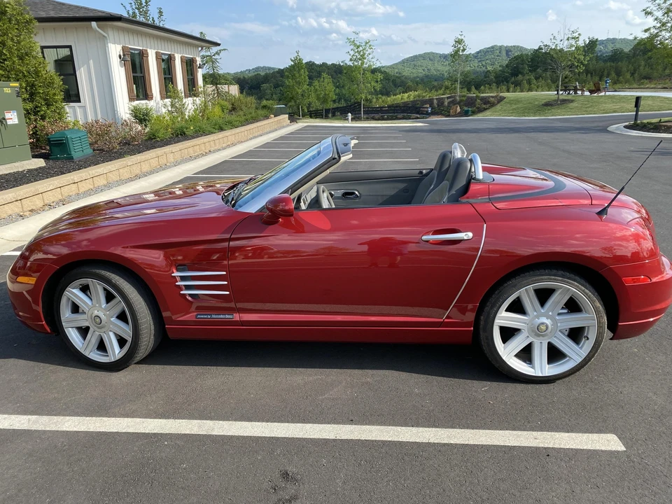 2005 Chrysler Crossfire - Image 3 of 31