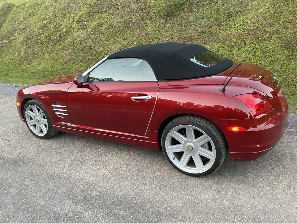 2005 Chrysler Crossfire - Image 15 of 31