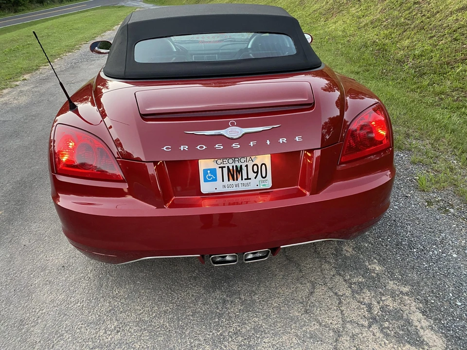 2005 Chrysler Crossfire - Image 16 of 31