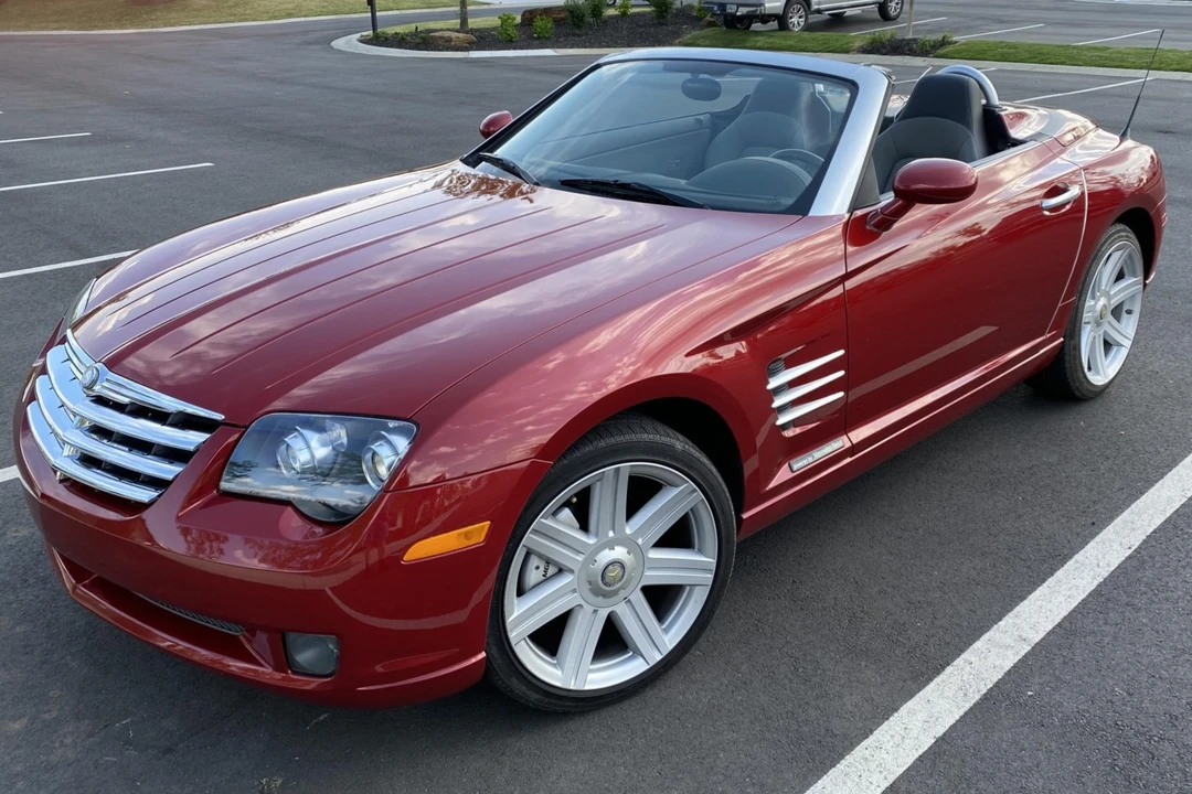 2005 Chrysler Crossfire - Image 2 of 31