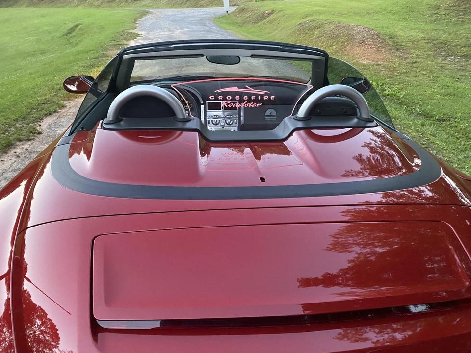 2005 Chrysler Crossfire - Image 22 of 31