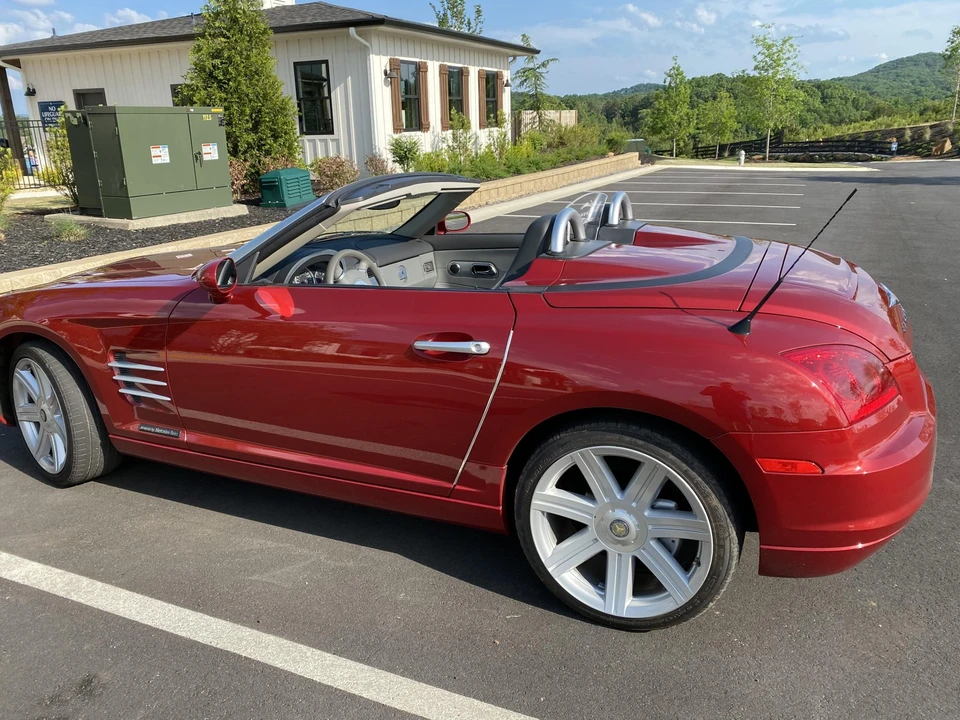 2005 Chrysler Crossfire - Image 4 of 31