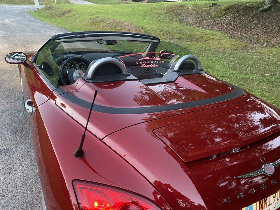 2005 Chrysler Crossfire - Image 20 of 31