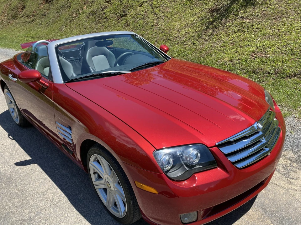 2005 Chrysler Crossfire - Image 9 of 31