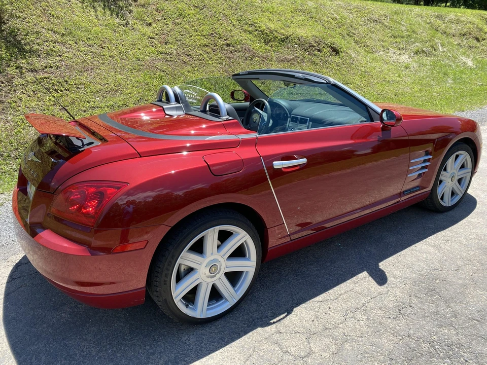 2005 Chrysler Crossfire - Image 7 of 31