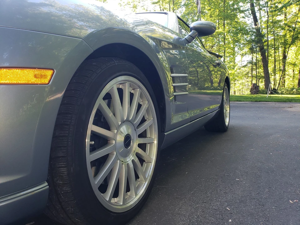 2005 Chrysler Crossfire - Image 22 of 31