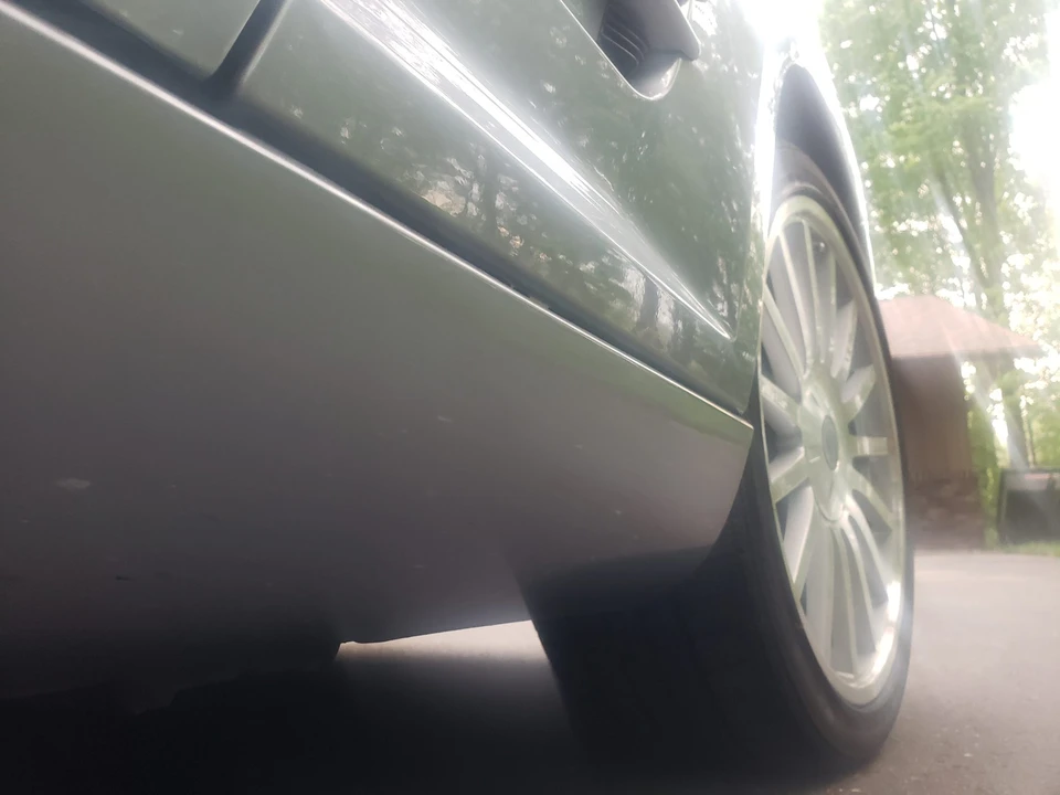 2005 Chrysler Crossfire - Image 23 of 31