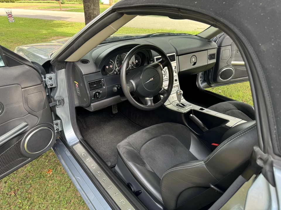 2005 Chrysler Crossfire - Image 31 of 31