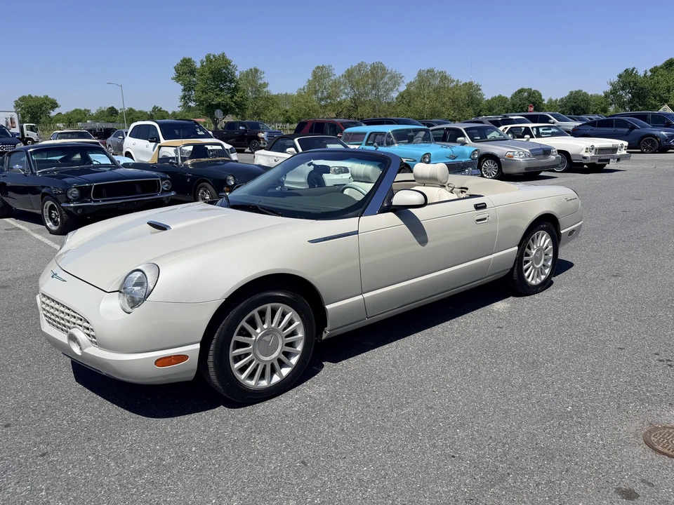 2005 Ford Thunderbird 11th Gen - Image 2 of 31