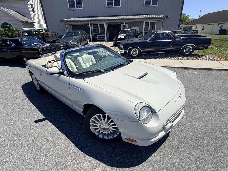 2005 Ford Thunderbird 11th Gen - Image 3 of 31