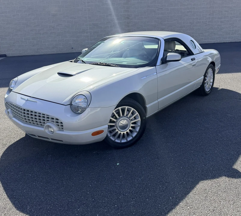 2005 Ford Thunderbird 11th Gen - Image 29 of 31