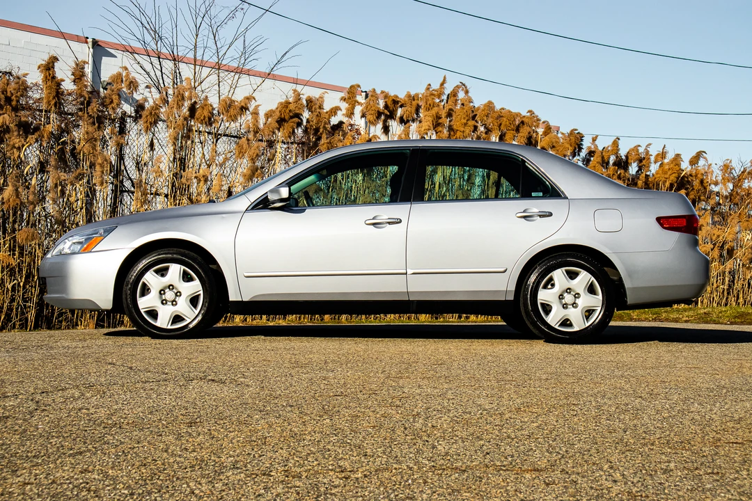 2005 Honda Accord 7th Gen - Image 4 of 31