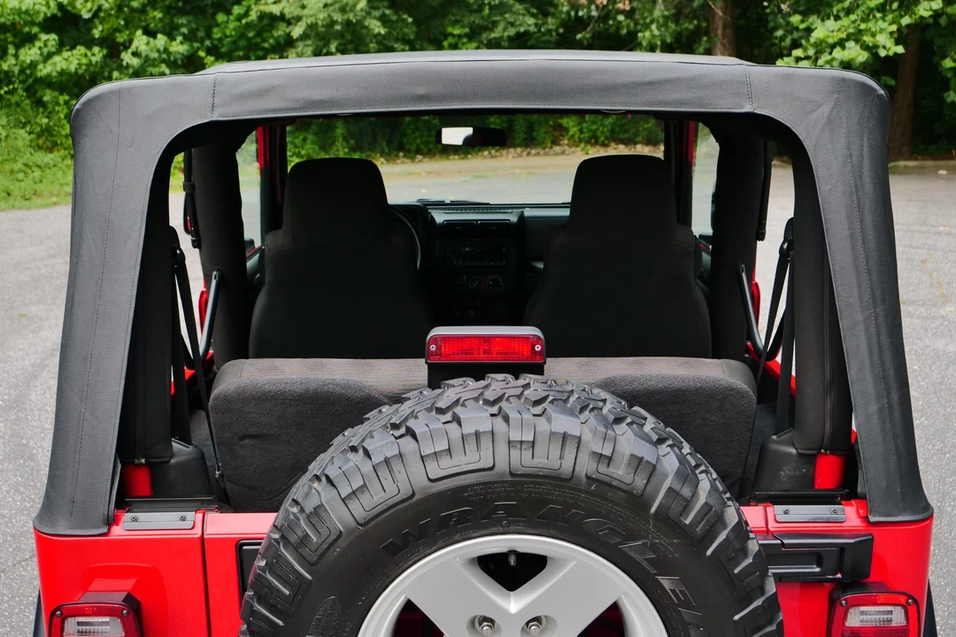 2005 Jeep TJ Wrangler - Image 21 of 31