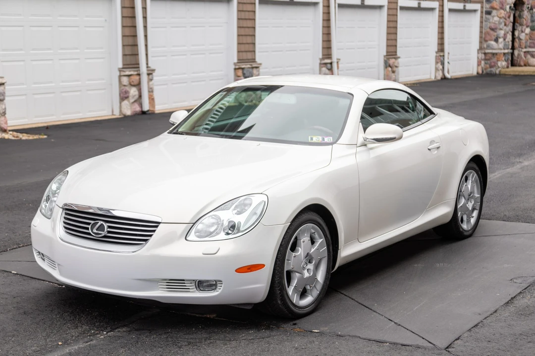 2005 Lexus SC430 - Image 2 of 31