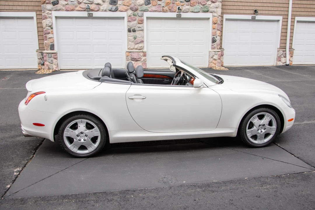 2005 Lexus SC430 - Image 19 of 31