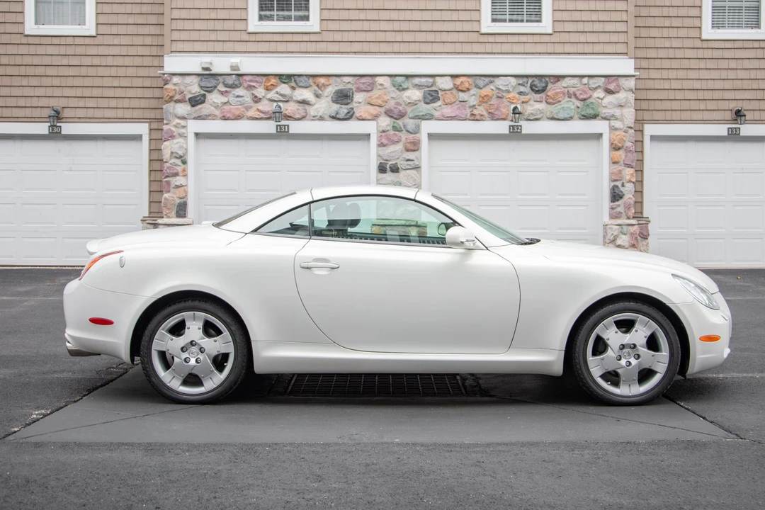 2005 Lexus SC430 - Image 8 of 31