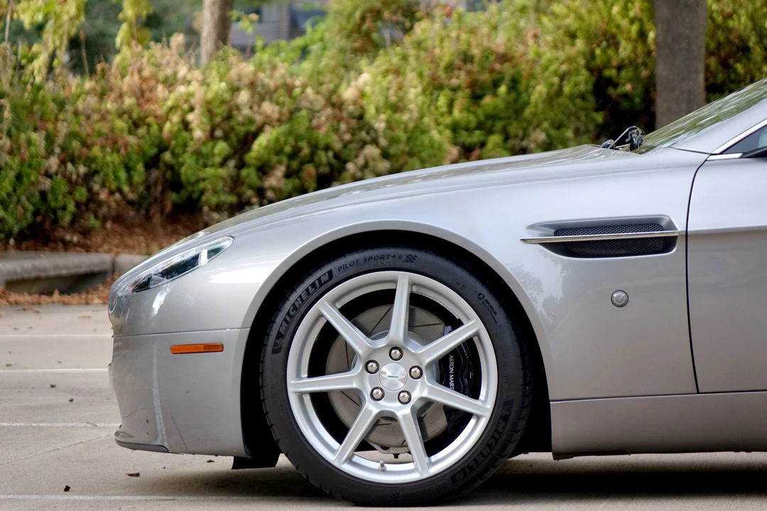 2006 Aston Martin V8 Vantage (2006-2017) - Image 15 of 31