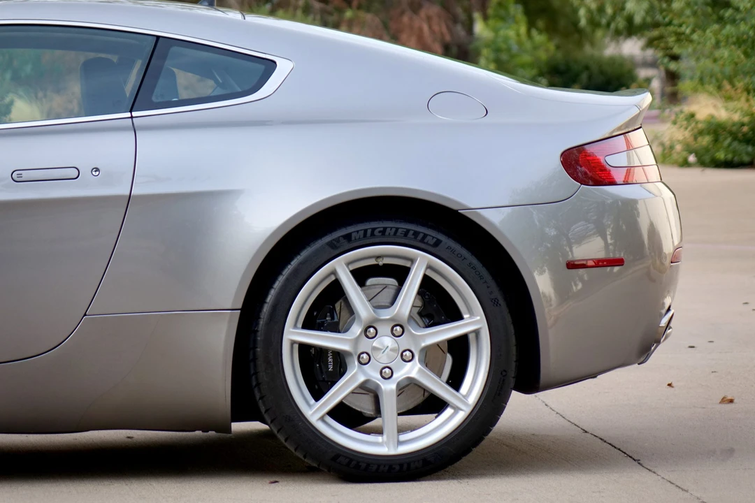 2006 Aston Martin V8 Vantage (2006-2017) - Image 16 of 31