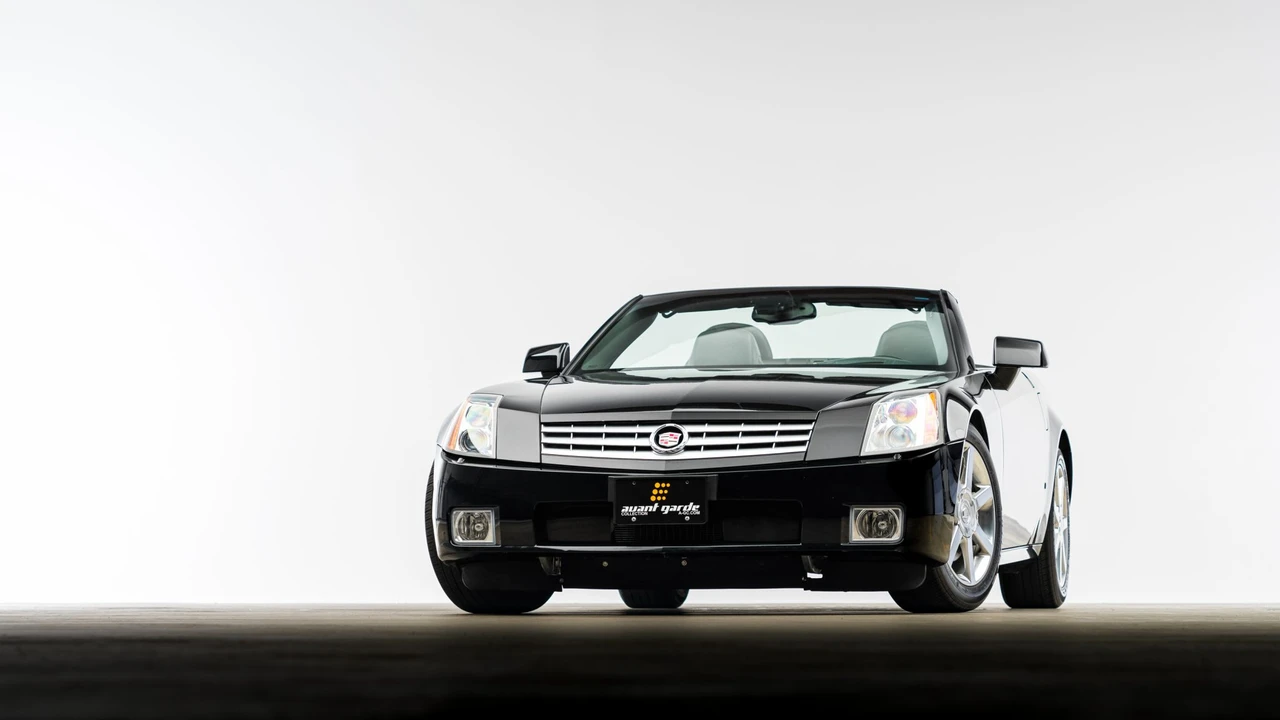 2006 Cadillac XLR - Image 4 of 31