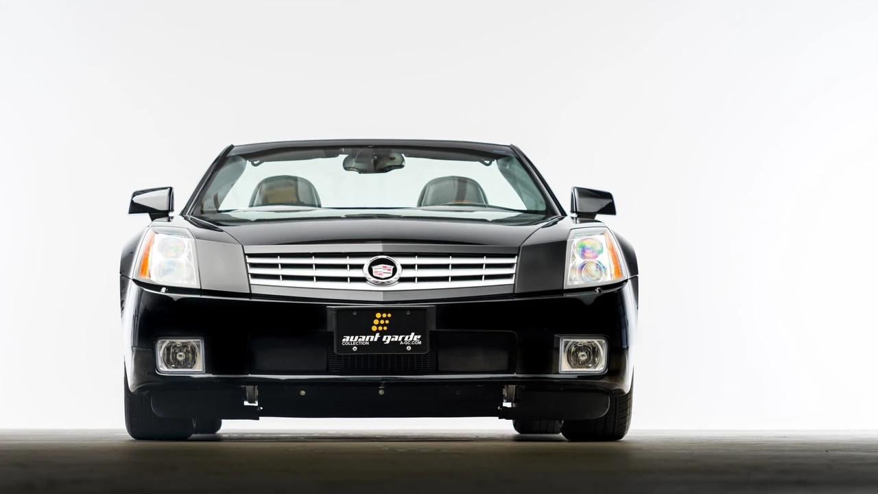2006 Cadillac XLR - Image 12 of 31