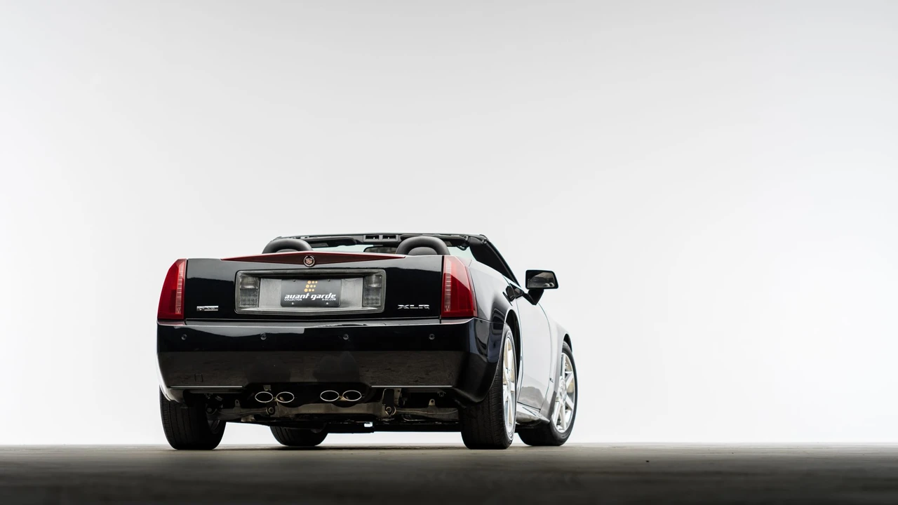2006 Cadillac XLR - Image 18 of 31